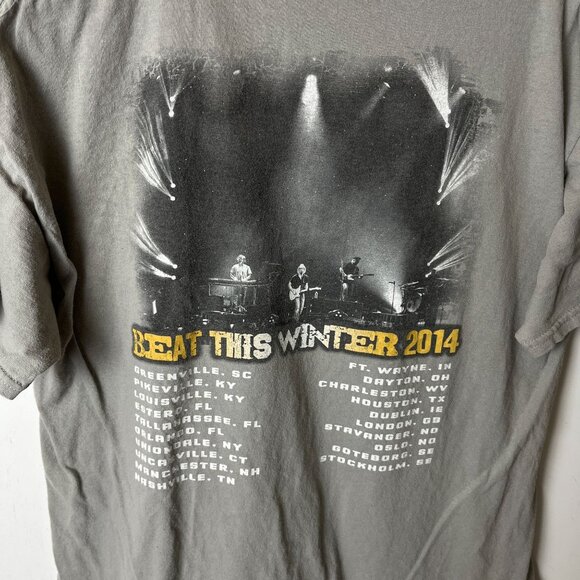 2014 Brad Paisley Beat This Winter Tour T-Shirt Large Gray Vintage Country Music - Picture 5 of 16